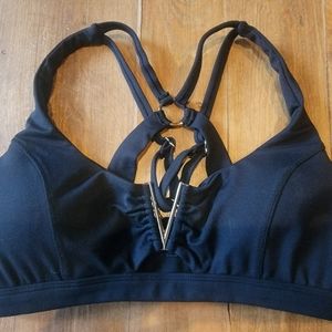 Bombshell Sportswear Knockout Bre - Medium